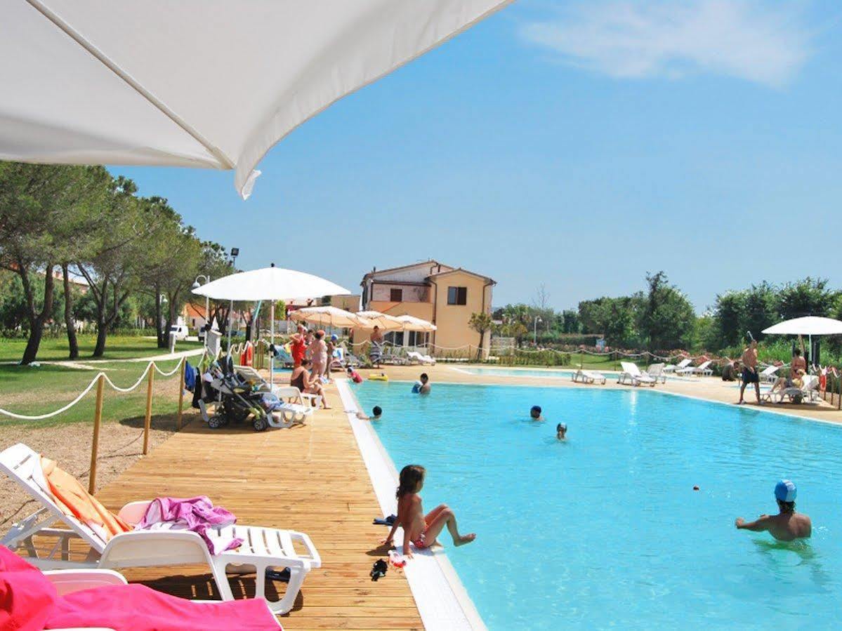 Adamo Ed Eva Resort Numana Exteriör bild
